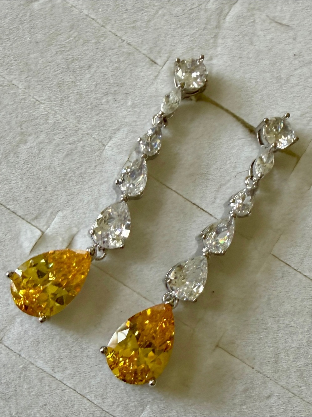 Source Unknown Yellow Teardrop and Clear Crystal Drop Earrings